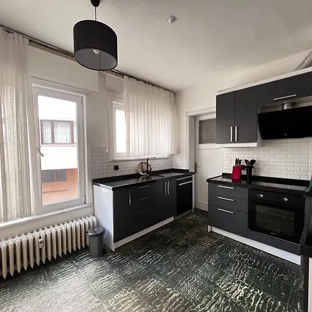 Renovated 5br With Sea View Daire