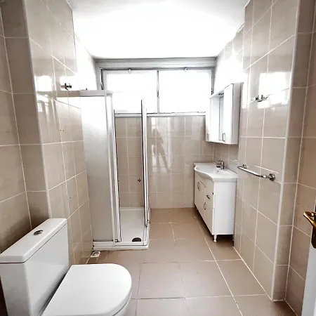 Renovated 5br With Sea View 公寓