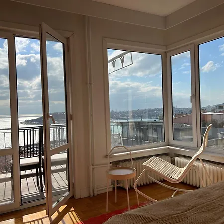 Renovated 5br With Sea View 公寓 伊斯坦布尔